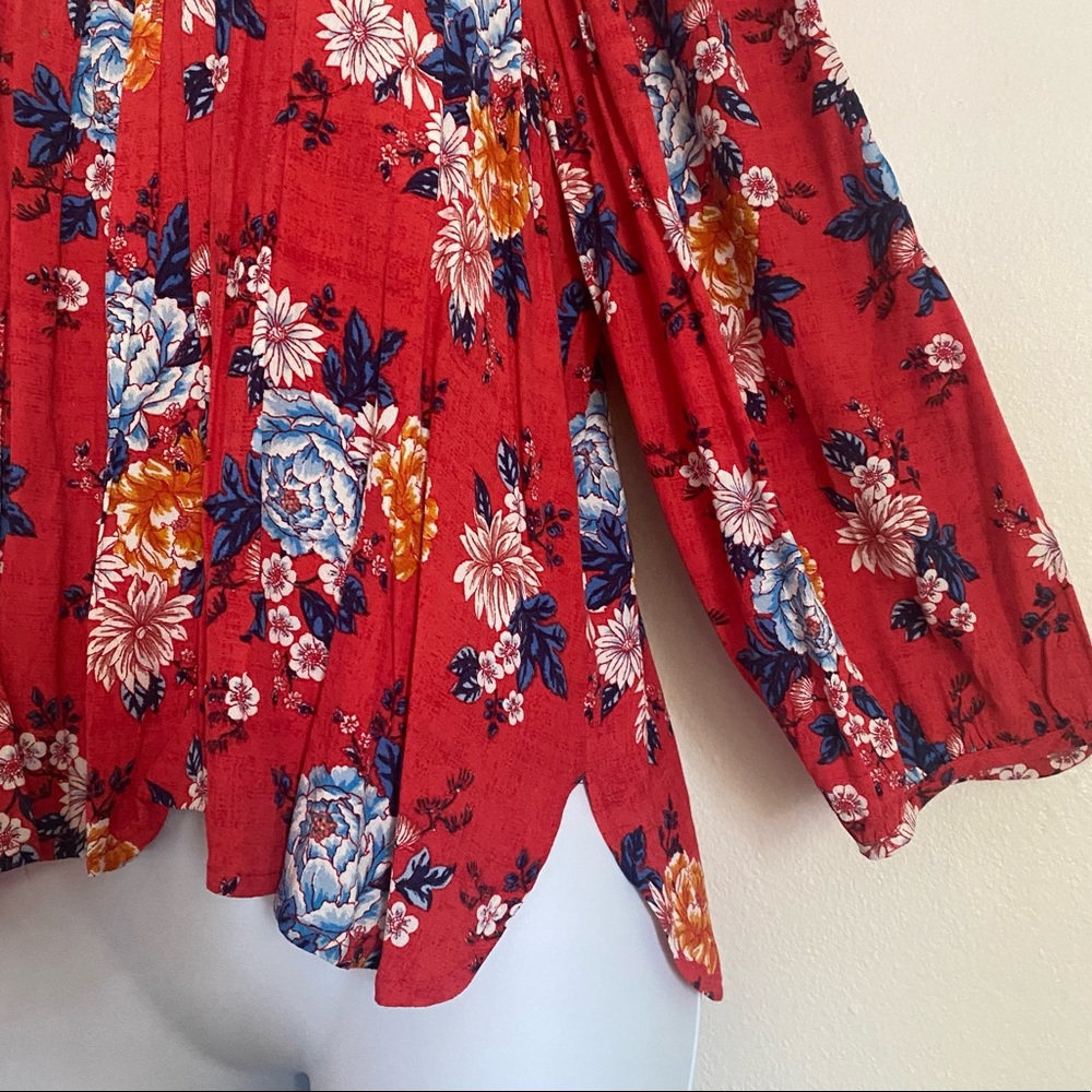 Off the shoulder floral red top - Picture 3 of 7